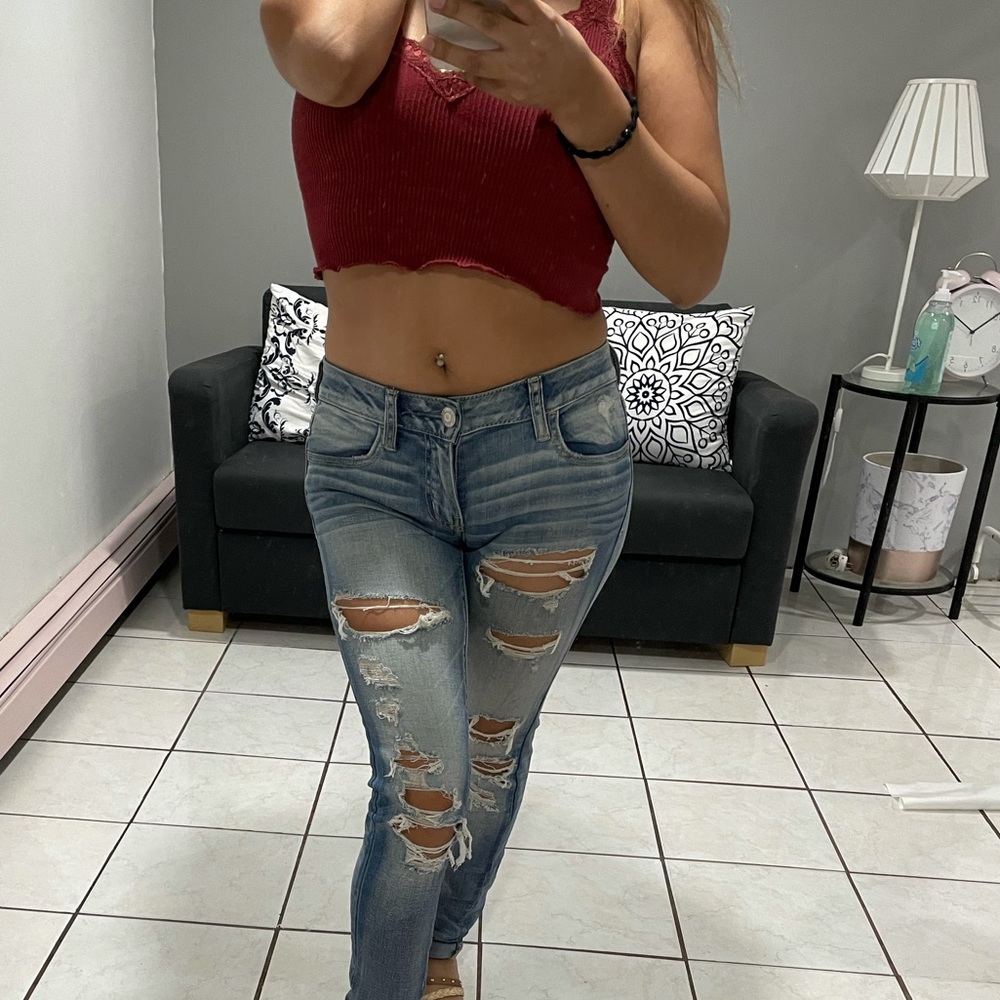 AMERICAN EAGLE Ripped Jeans size 0